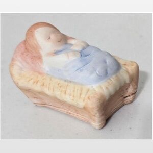 Vintage Baby Jesus Manger Crib Sculpture Nativity Christmas Décor VTG